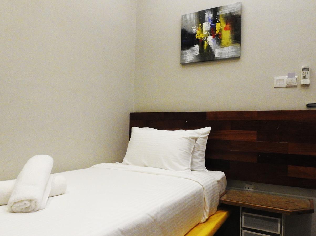 The Riverbank Hotel Kuantan Exterior foto